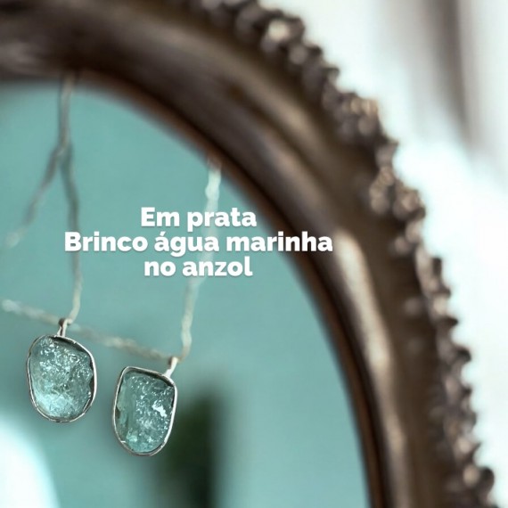 Brinco com água Marinha bruta no anzol em prata